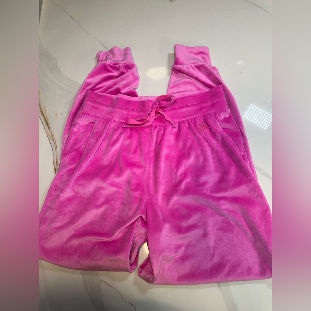 Victoria Secret On Point Tracksuit set - Picture 9 of 9